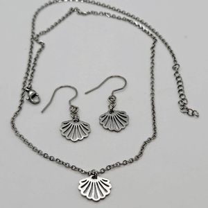 Stainless Steel Shell Shaped Cable Chain Necklace and Earrings Set, Minimalist